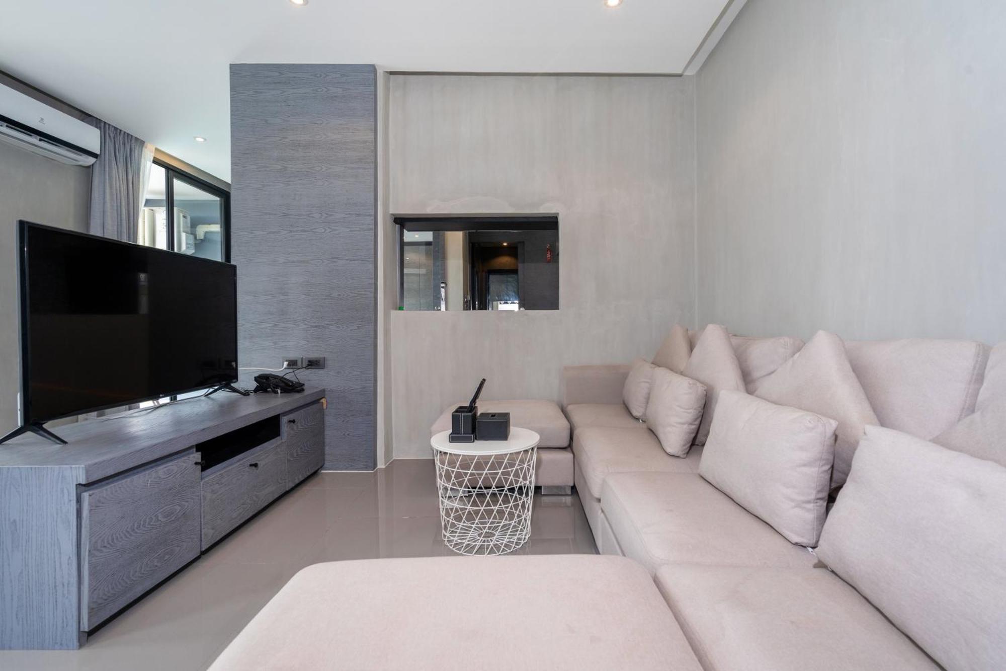 Tropics Pool View 2br Ctg P605-6, Near Апартаменты *